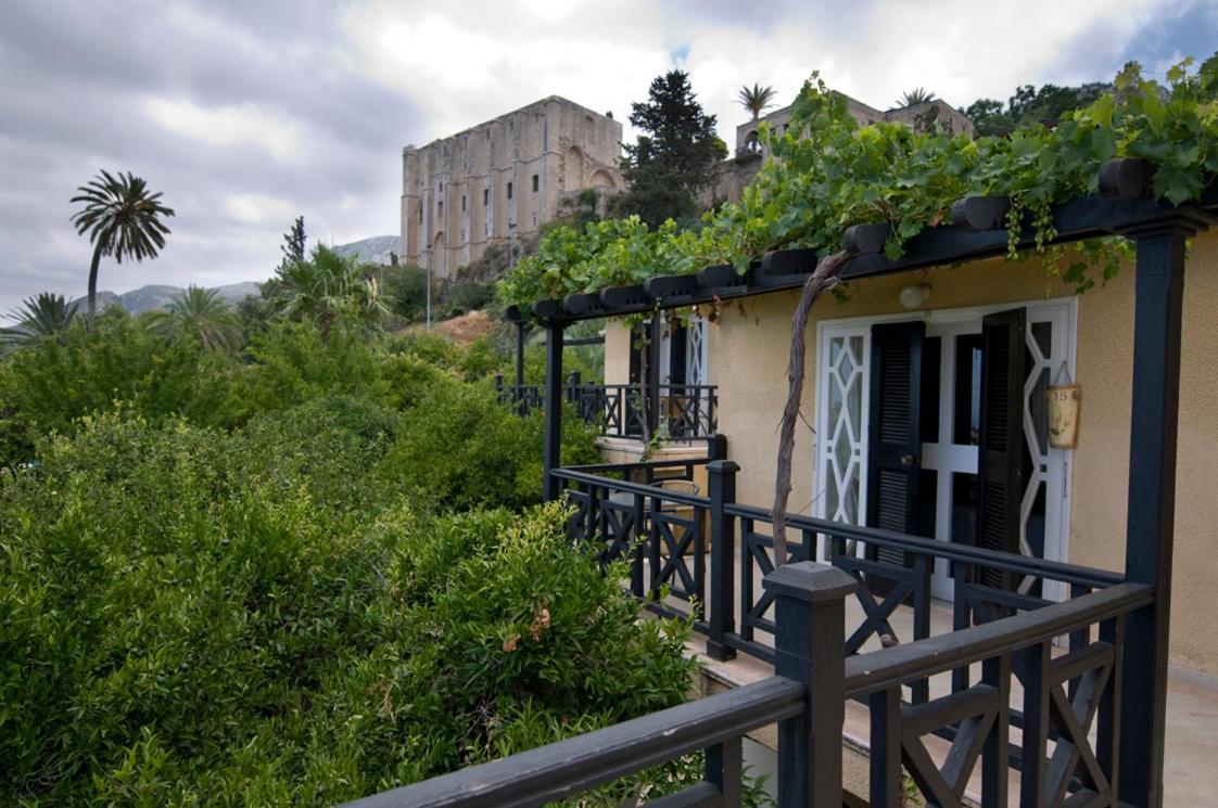 Хостел Bellapais Gardens Экстерьер фото